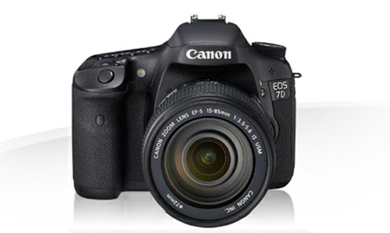 DSLR Canon 7D pour filmer un clip